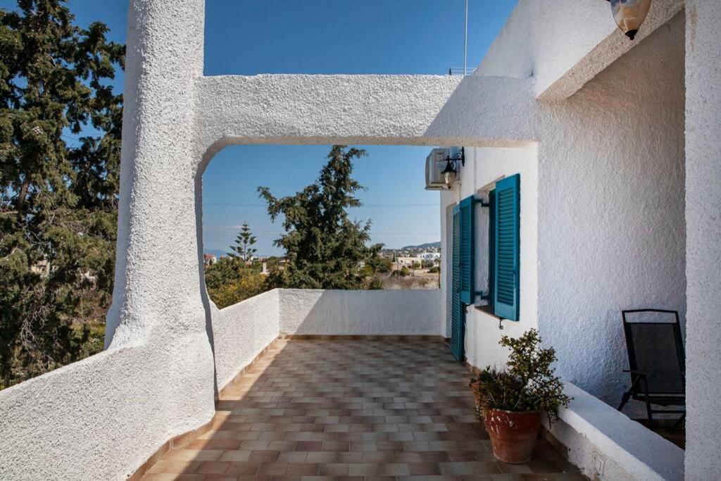 Villa Velissarios: Wonderful Villa Next To Beach Aegina Zewnętrze zdjęcie